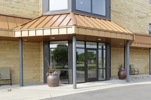 Building Photo - Celtic Crossing