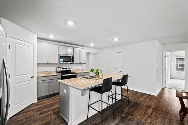 Building Photo - For Rent: Modern 4-Bedroom Home with Priva...