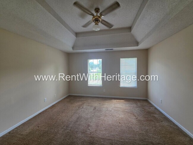 Building Photo - 6535 Manor Creek Dr