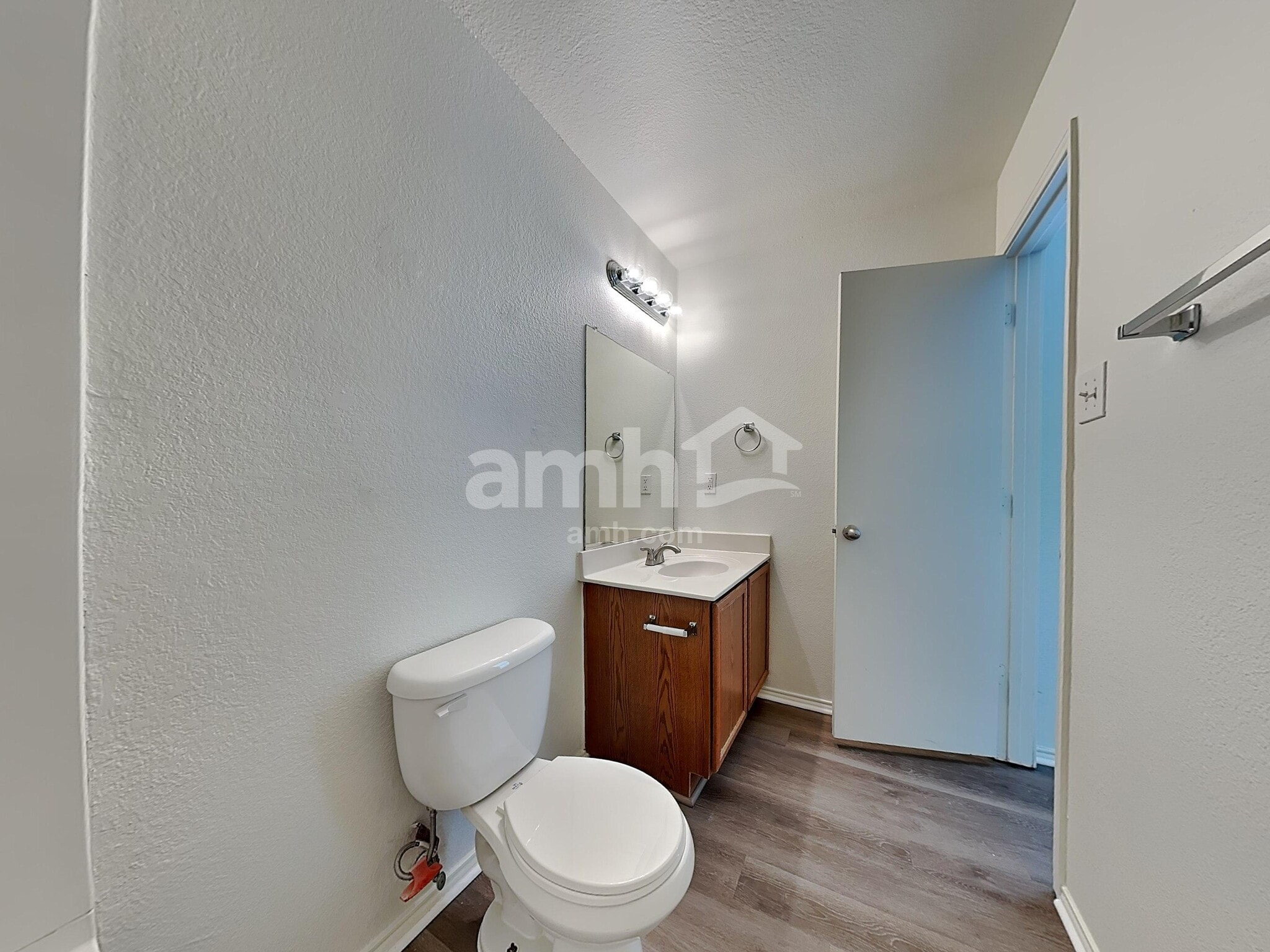 Building Photo - 1995 Kickapoo Trl