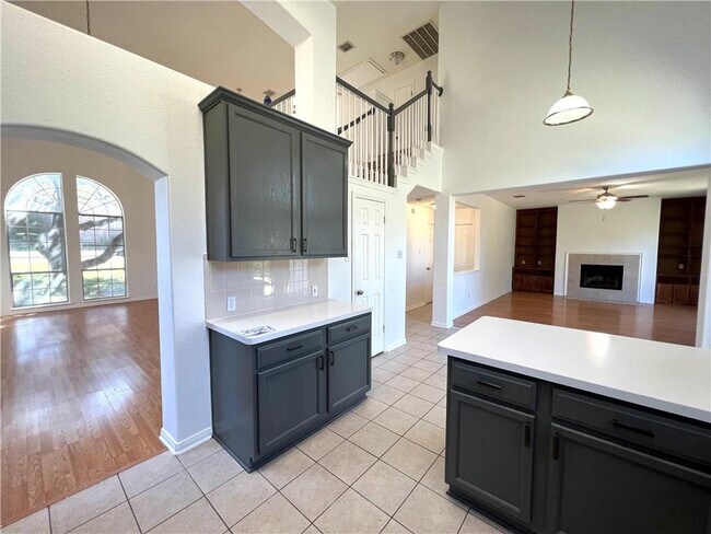 Building Photo - 3102 Dawn Mesa Ct