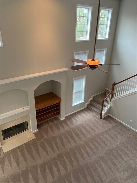 Building Photo - 7637 Forest Glen Way