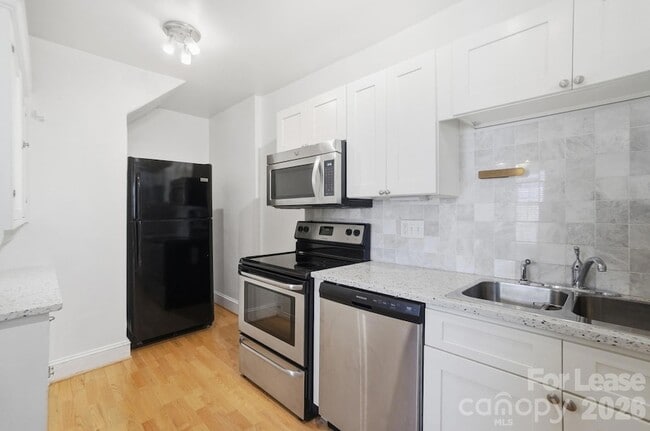 Building Photo - 2120 Kirkwood Ave