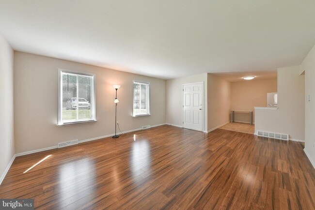 Building Photo - 108 Rue Charmille Rd