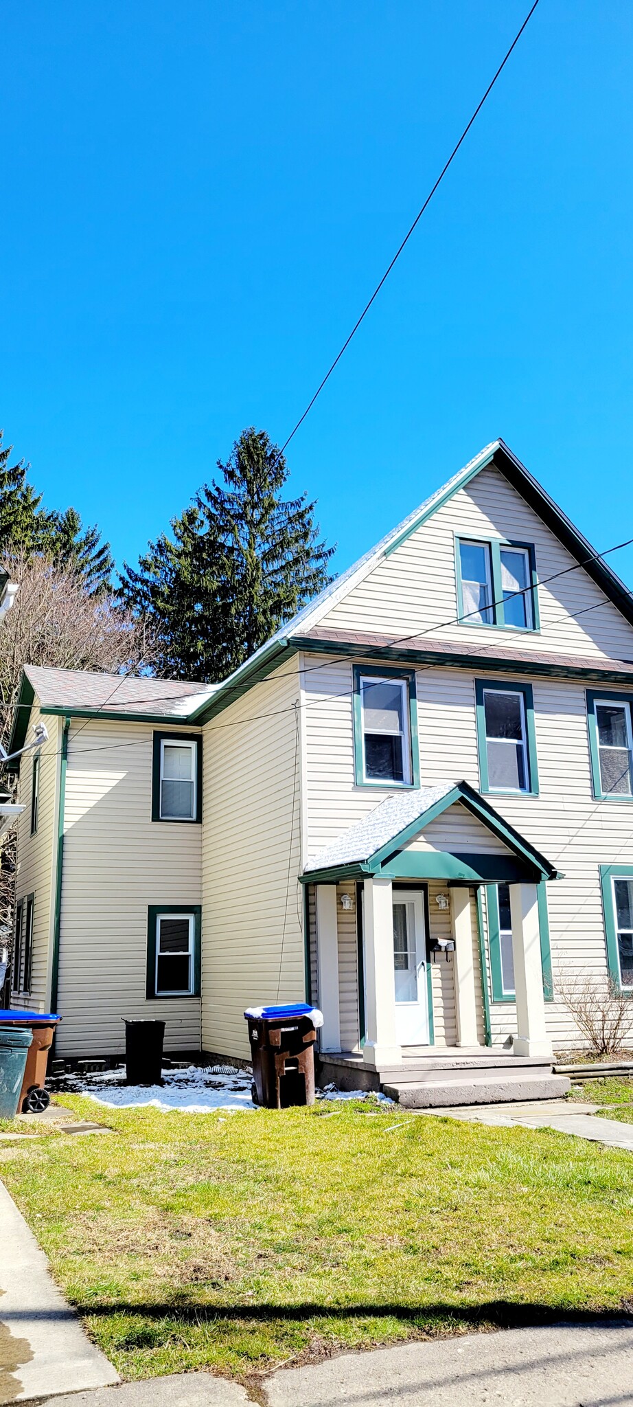 Building Photo - 1034 Buffalo St