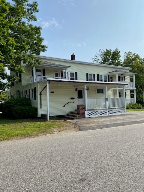 Primary Photo - 151 East Ave