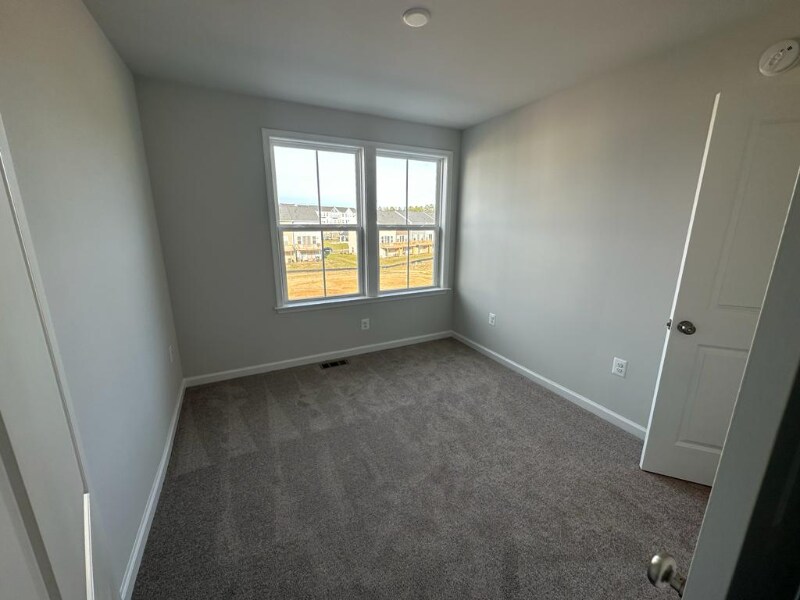 Building Photo - 619 Rivanna Hl Rd