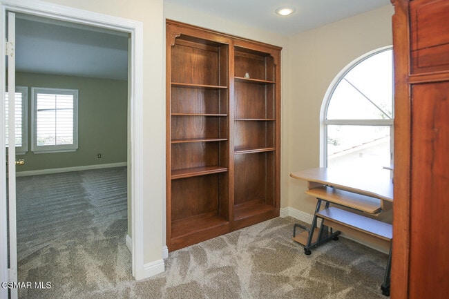Building Photo - 1811 Fox Springs Cir