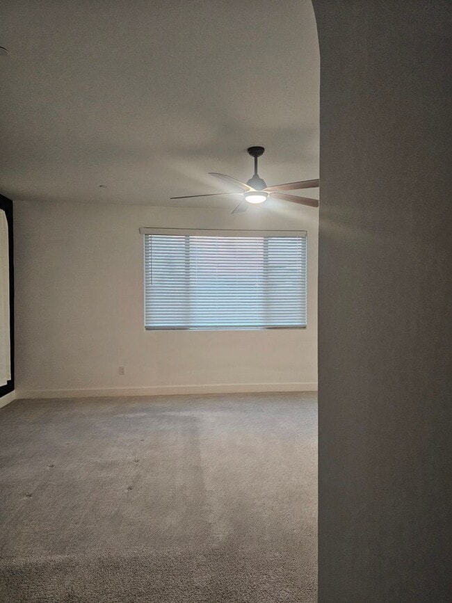 Building Photo - Beautiful Home in Gated Community