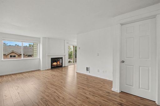 Building Photo - 3804 130th Ln SE
