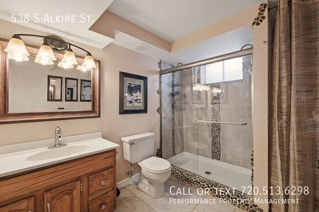 Building Photo - 538 S Alkire St