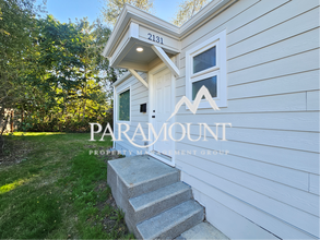 Building Photo - Recently Updated 1-Bedroom Unit in Bremerton