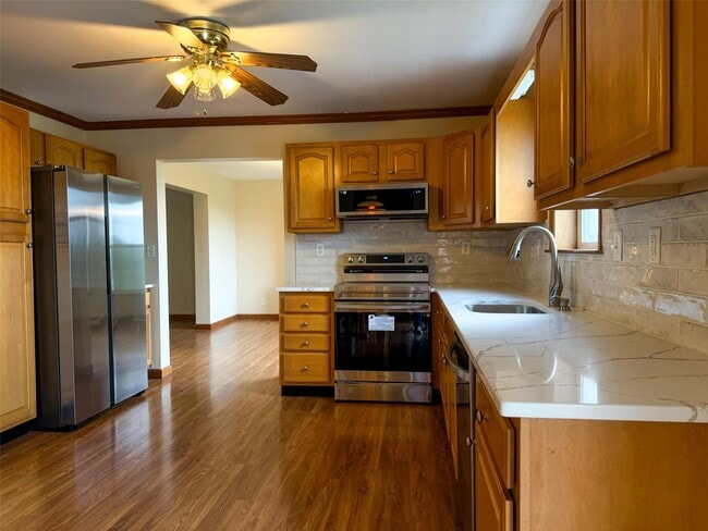 Building Photo - 10 Ashlyn Dr