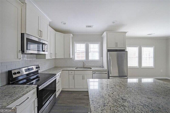 Building Photo - 983 Harwell St NW