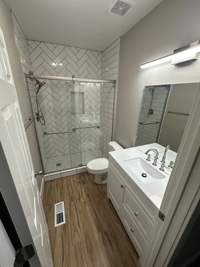 Building Photo - BEREA PROPERTY ( PRIVATE)