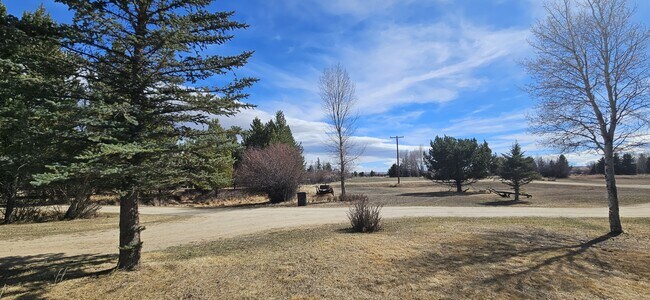 Building Photo - 7 Bert Rd