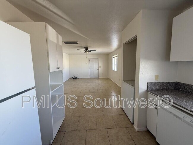 Building Photo - 352 Rio Grande Ct