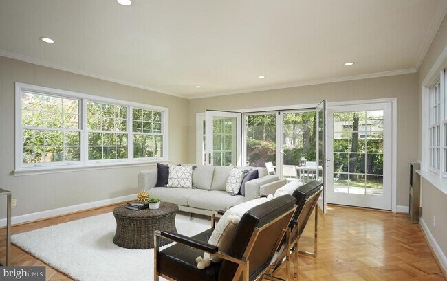 Building Photo - 4515 29th St NW