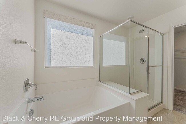 Building Photo - 3 br, 3 bath House - 3766 Trancoso Ave