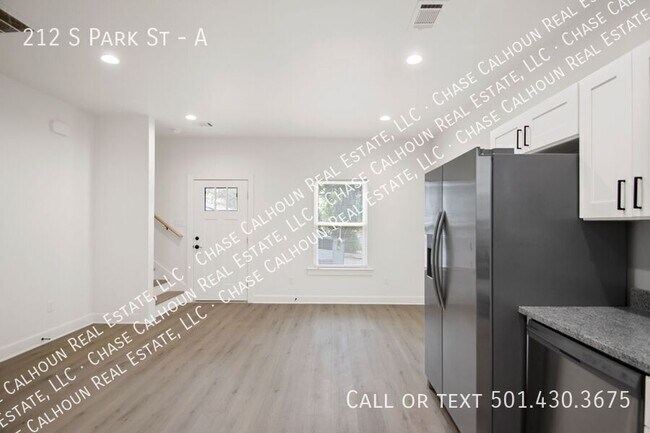 Building Photo - 212 S Park St