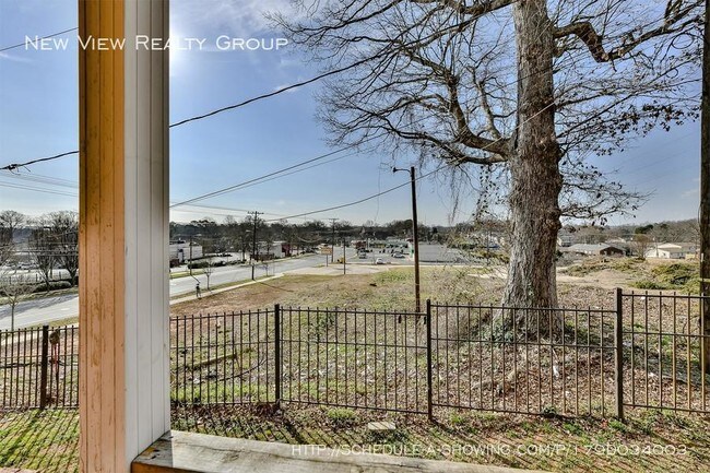 Building Photo - 1701 Remount Rd