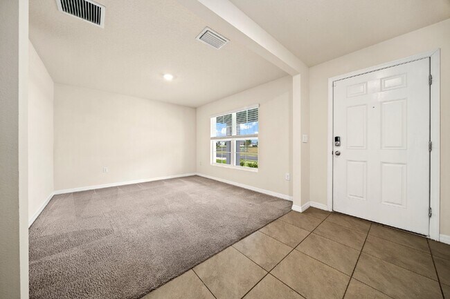 Building Photo - 5029 SW 87 St