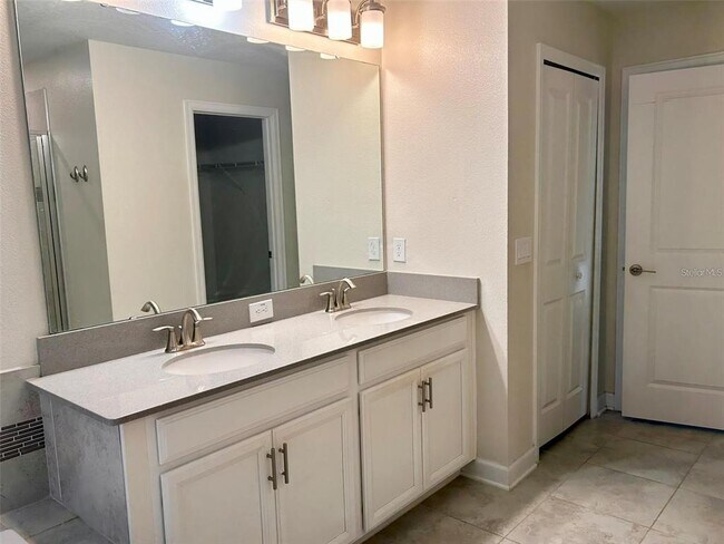 Building Photo - 11950 Philosophy Way