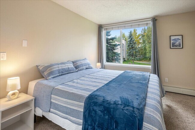 Building Photo - Charming Furnished Condo in Taku/Campbell - Everything You Need in One Place!