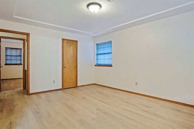 Building Photo - 1125 N Patterson Dr