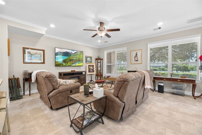 Building Photo - 403 Marina View Dr