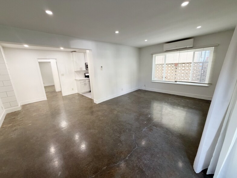 Building Photo - 1008 7th St