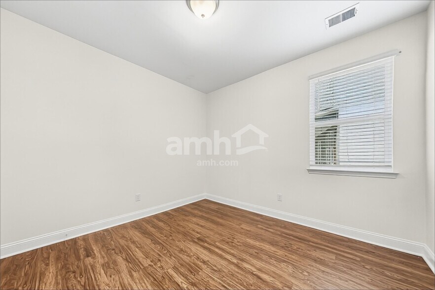Building Photo - 181 Sweetgum Drive