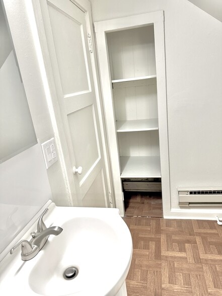 Building Photo - 1214 8th St