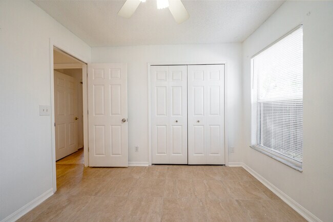 Building Photo - 10478 Sun Villa Blvd