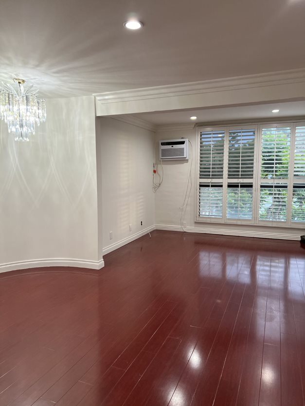 Living Room - 1440 Veteran Ave