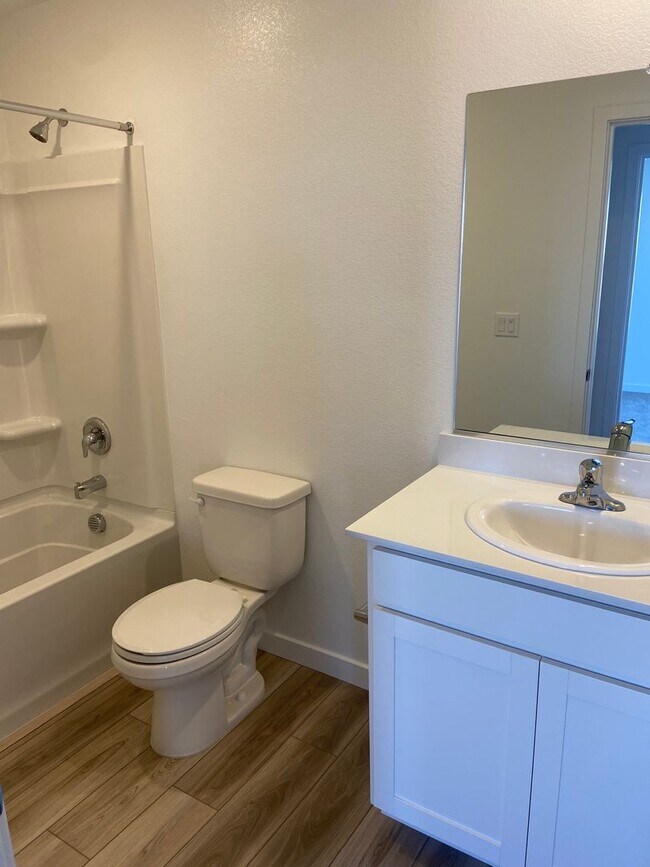 Building Photo - 4 Bdrm, 2.5 bath Solar home - Pradera Ranch Community