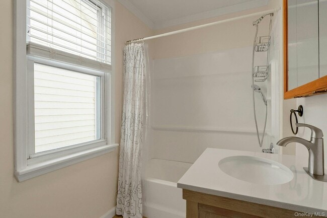 Building Photo - 24 Firth St