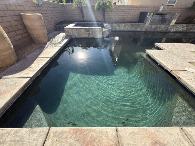 Building Photo - 52165 Allende Dr