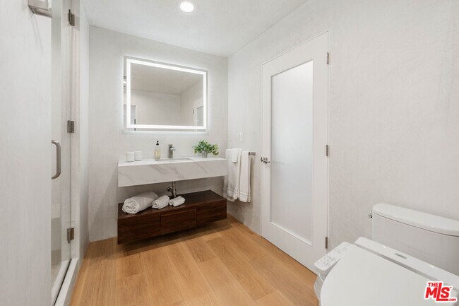 Building Photo - 4405 Costa De Oro