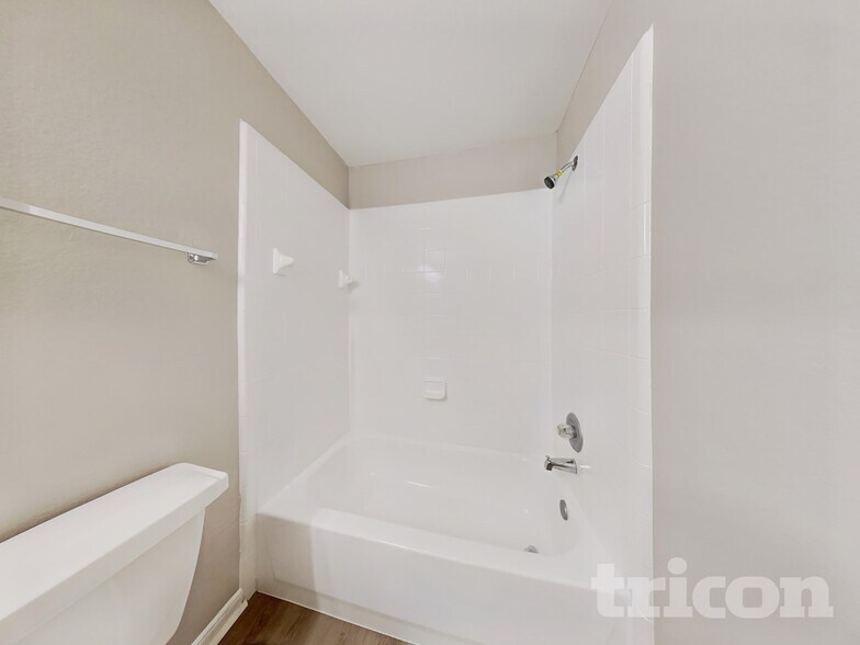 Building Photo - 7711 Cypress Edge Dr