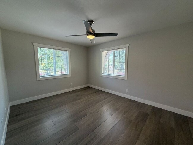 Building Photo - 3250 O'Neal Cir