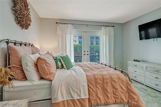 Building Photo - 1351 Curlew Ave