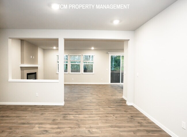 Building Photo - 18818-18813 13th Ave W