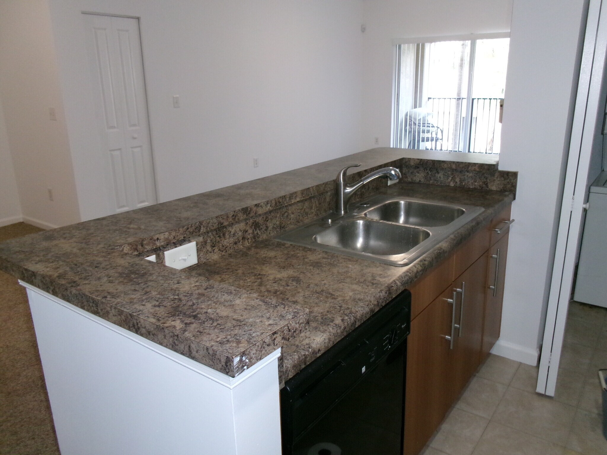 Building Photo - 5980 W Sample Rd