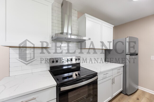 Building Photo - 416 Alexander Dr