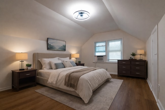 Building Photo - Spacious 3 Bedroom Home – Move-In Ready