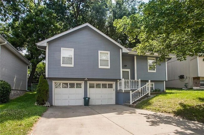 Building Photo - Nice Split Level in North Kansas City