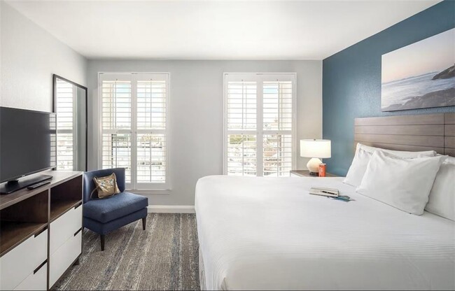 Building Photo - 405 Thames St