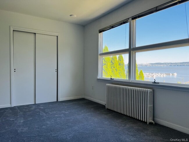 Building Photo - 154 Hudson Terrace