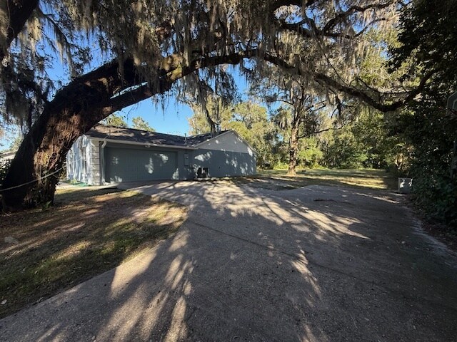 Building Photo - 1750 N Sparkman Ave